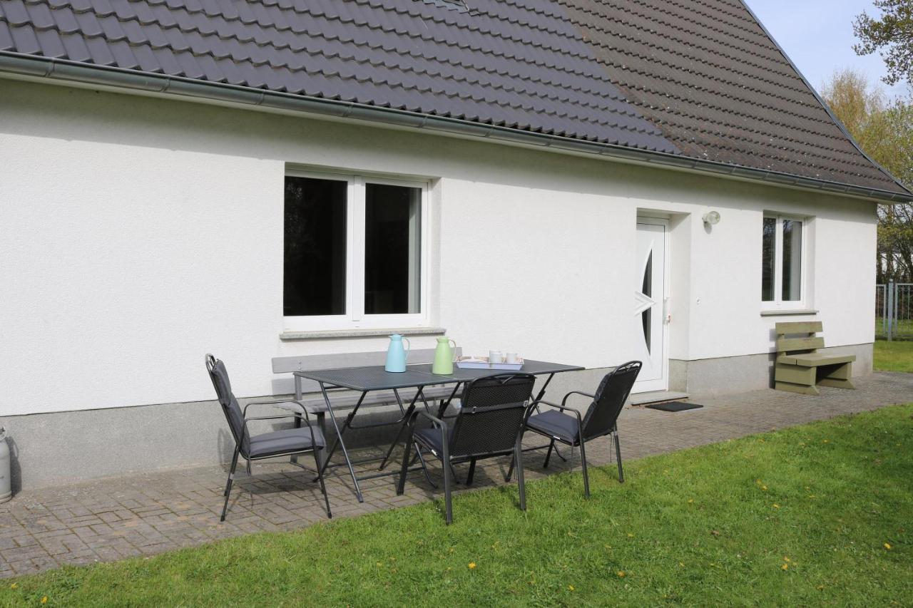 Kleines Haus Am Feld Villa Rehna ภายนอก รูปภาพ