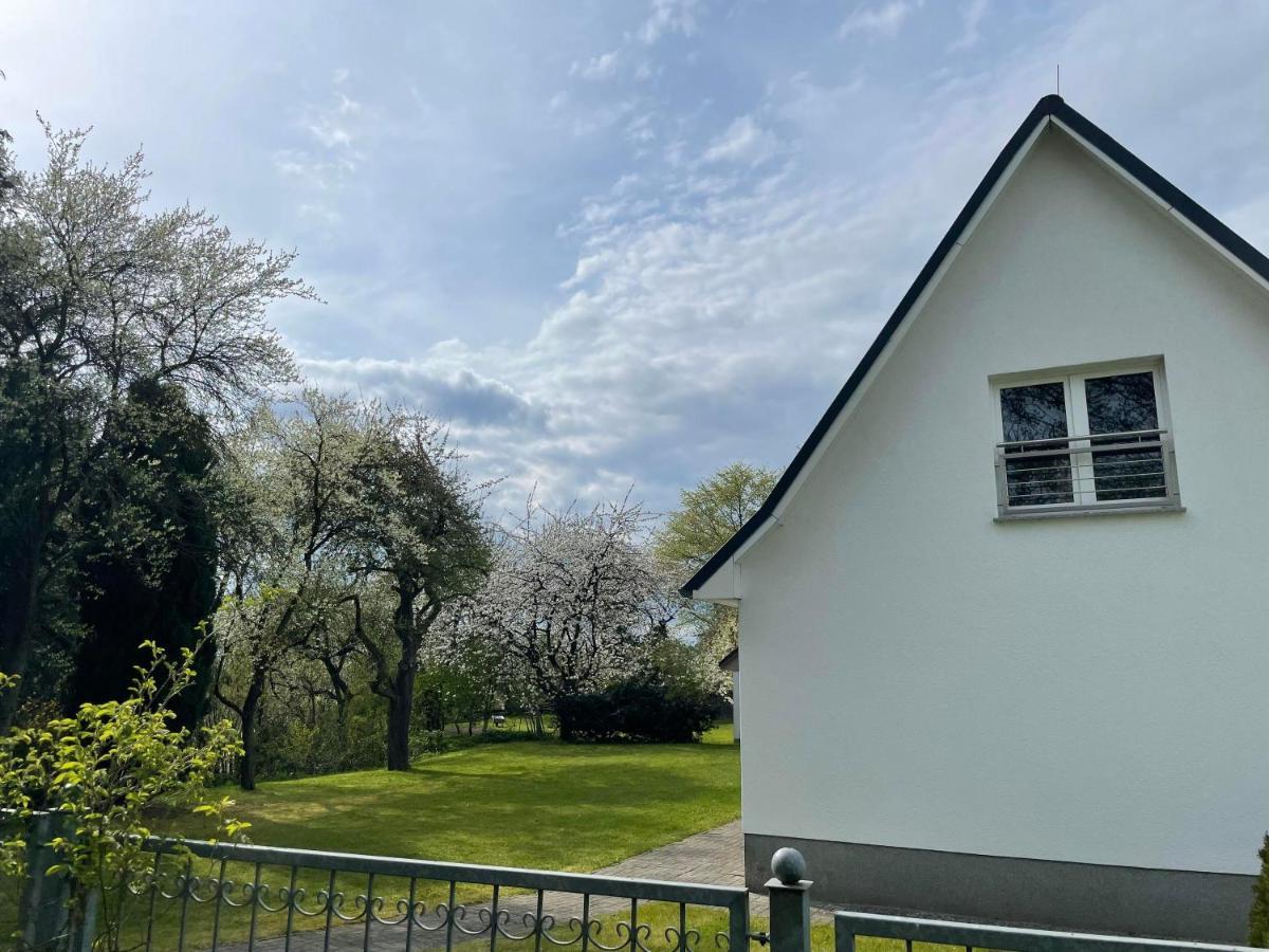 Kleines Haus Am Feld Villa Rehna ภายนอก รูปภาพ